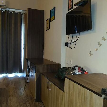 Chaudhary Homes Greater Noida Buitenkant foto